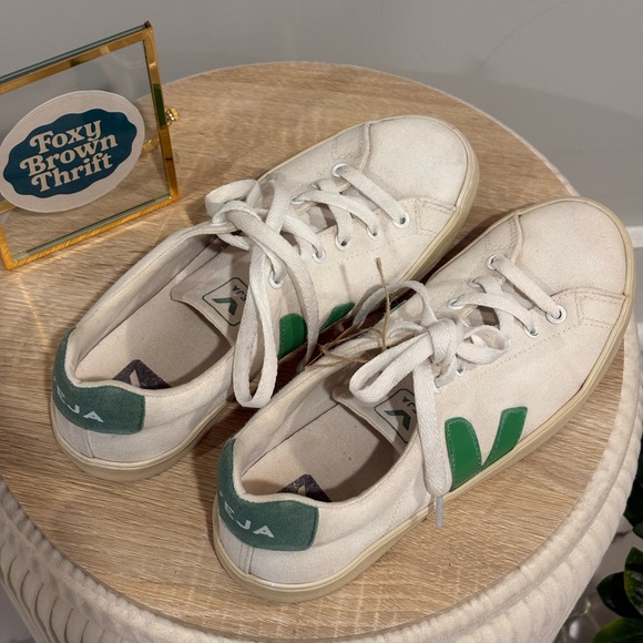 Veja White Sneakers with Green Heel Tab - Picture 8 of 14